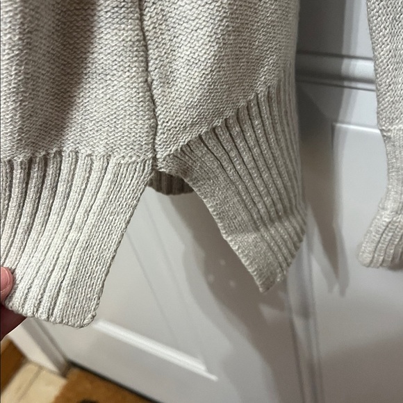 Simply Vera Vera Wang Women’s Light Heather Gray Sweater with jewels NWT - XL - Picture 7 of 10